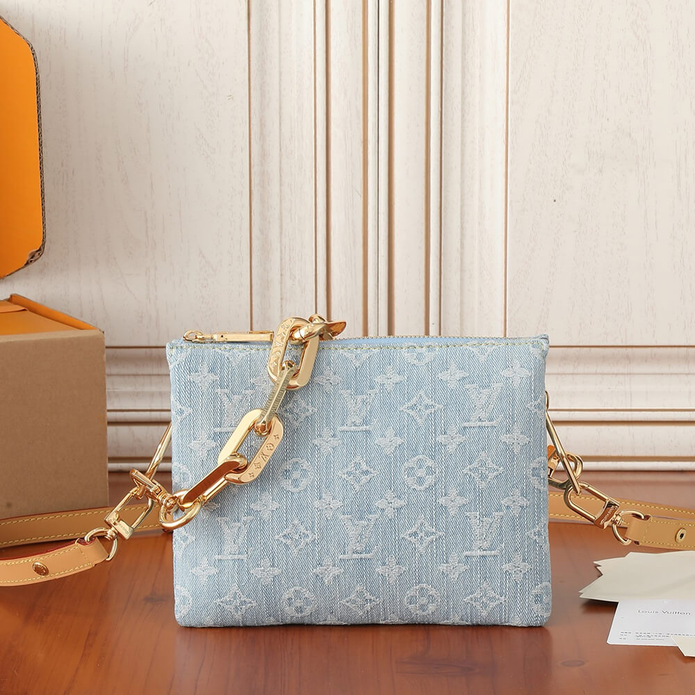 LV Coussin BB